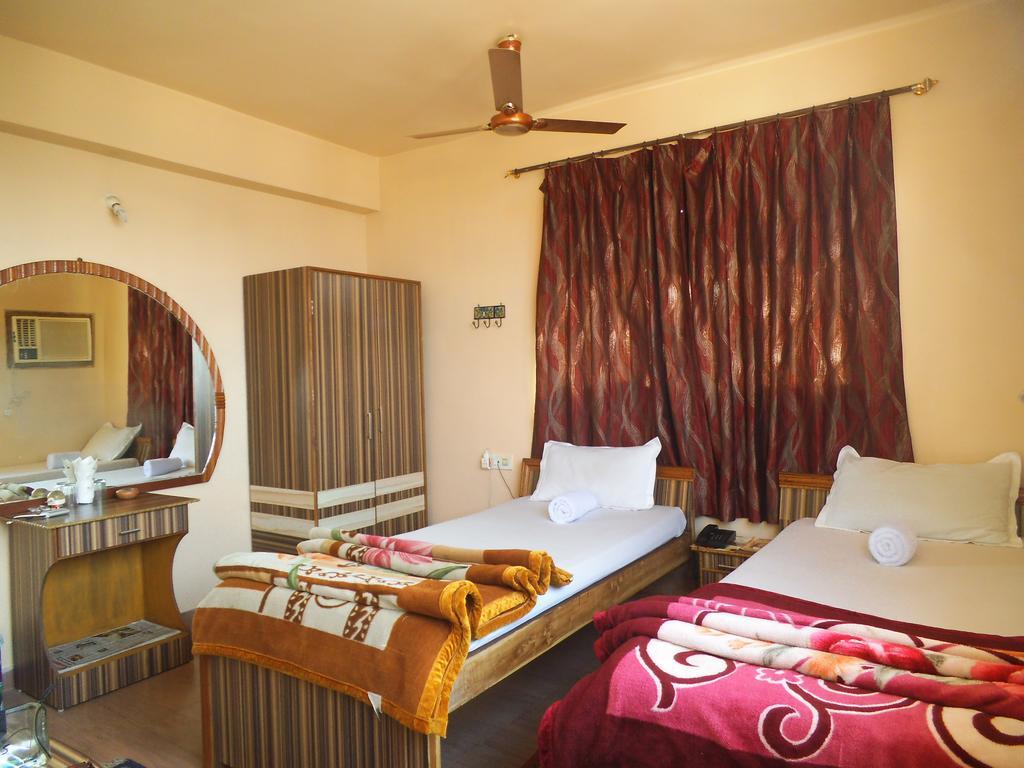 City Centre Hotell Agartala Rom bilde
