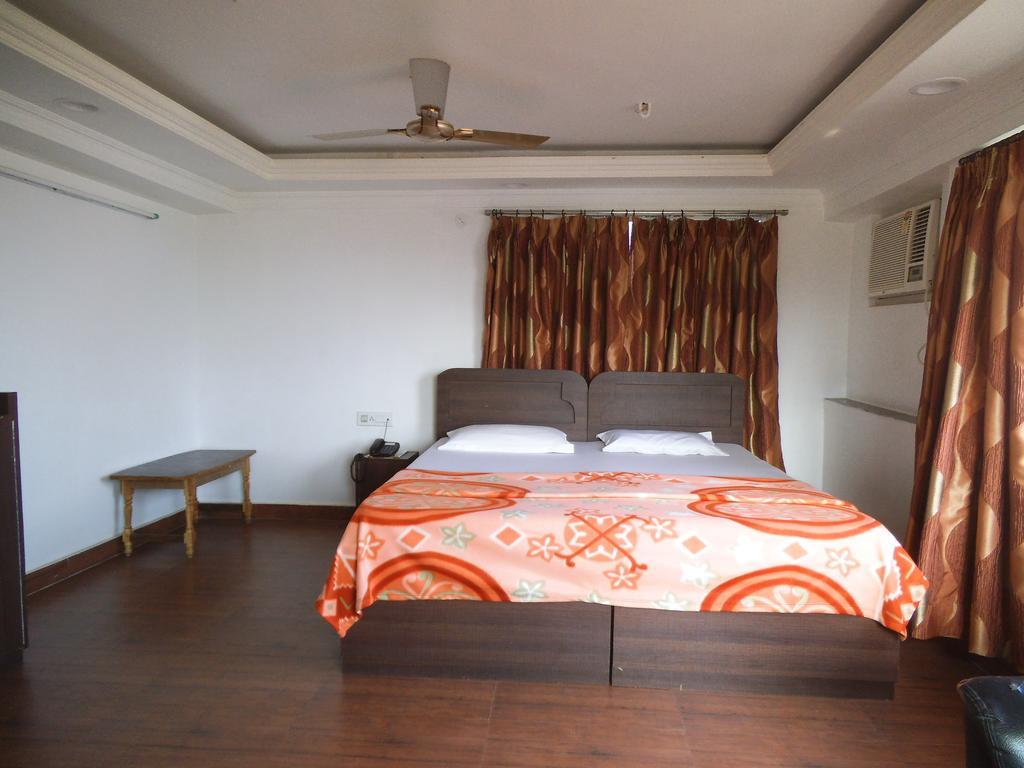 City Centre Hotell Agartala Eksteriør bilde